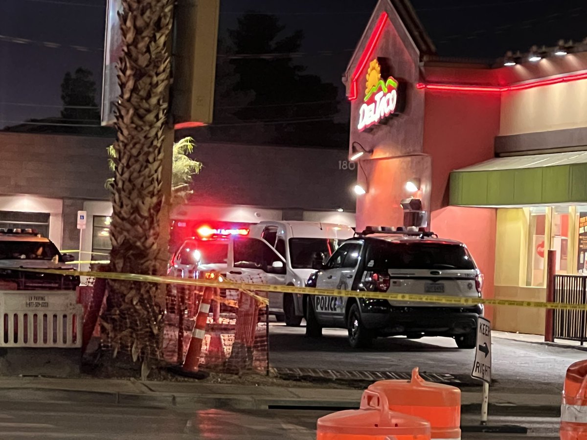 KhaliaPatterson's tweet photo. @LVMPD confirmed an officer involved-shooting on W Charleston Blvd. There is an active scene off of Shadow Ln at the Del Taco parking lot. Police haven’t had a media briefing yet. Tune in to @News3LV at 4 AM and online for more. https://t.co/rZfcrtHyxQ