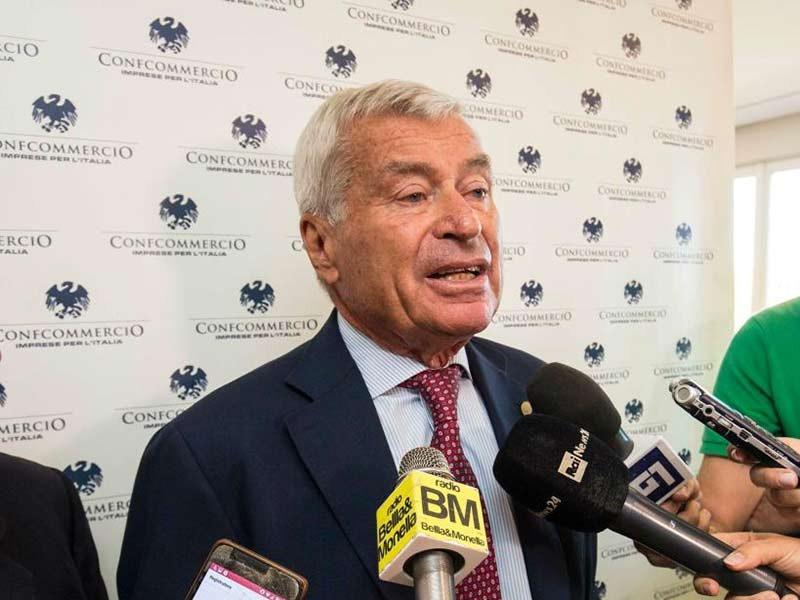 Confcommercio's tweet photo. "Sei miliardi in più per i #consumi" Leggi l'intervista del presidente #Sangalli sul @qnazionale.   #riformafiscale
📌https://t.co/rz2KuSCd2V https://t.co/sGrXRAKLs4