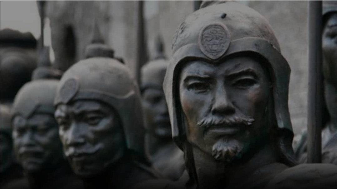 Dövüş ustası olanlar öfkelenmezler, 
kazanma ustası olanlar korkmazlar, 
akıllılar dövüşmeden kazanır, cahiller kazanmak için dövüşürler. 

💬 Sun Tzu