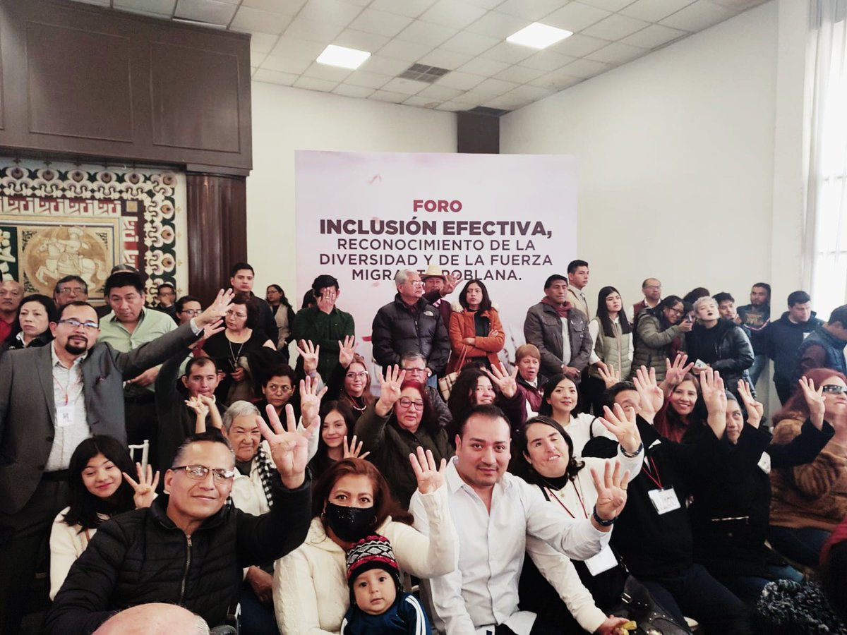 kendarramirez's tweet photo. 📌 Acompañamos a nuestro Coordinador Estatal #AlejandroArmenta quien presidió el Primer Foro sobre Inclusión Efectiva, en reconocimiento de la diversidad y fuerza migrante.
#EsKendar
#KendarRamírez 
#CoordinadorComitesdeDefensa4T #Coronango 
#MORENA https://t.co/D9ErJ95FEQ