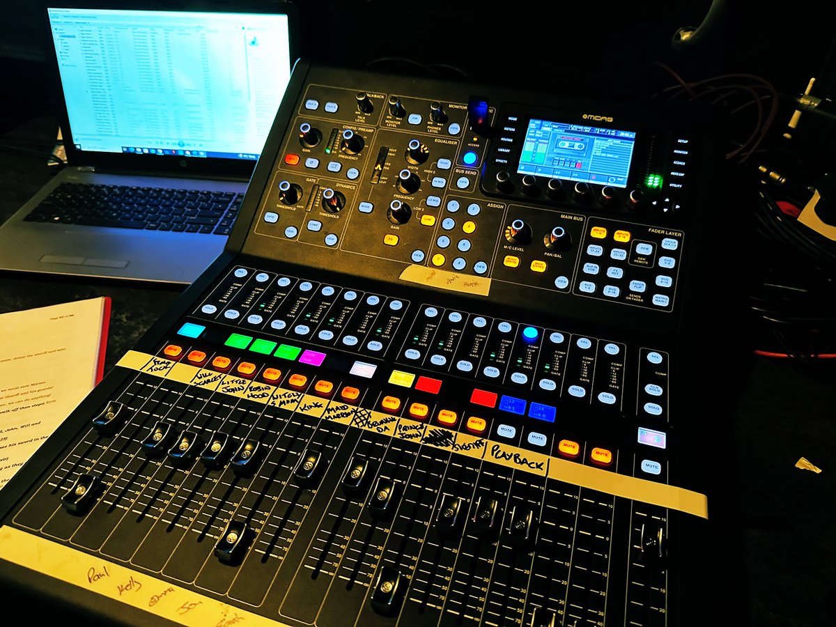 JamieLine841's tweet photo. Back with Cardigan Theatre yesterday. Supporting them with their Christmas Pantomime. Amazing to be back with the company where it all started for me as a tech. Even with a 20 minute power cut before the start of the show.
#theshowmustgoon #supportlocaltheatre https://t.co/A2O2egmtbC