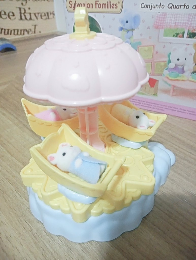 gatinhoportatil's tweet photo. ꒰ VENDA DE SYLVANIANS ♡ ꒱
oioi to vendendo meus sylvs pois to precisando de dindin, estão todos novos e em perfeita condição porém sem as caixinhas portanto estarei vendendo COM DESCONTO.
segue os disponíveis na thread abaixo! https://t.co/QwCrOmmRgt