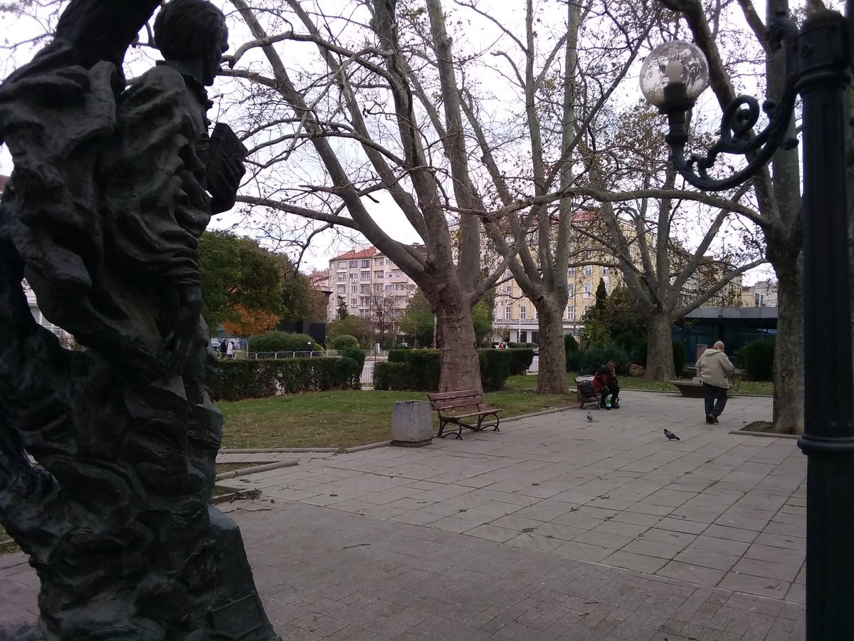 mark_english1's tweet photo. My lack of knowledge of the Bulgarian language has made it difficult to get beyond a superficial understanding of the country but the very fact that so many here (including the young) are strongly committed to their language and culture is revealing.
https://t.co/LTw2PTVn7L https://t.co/cz6FCrakNS