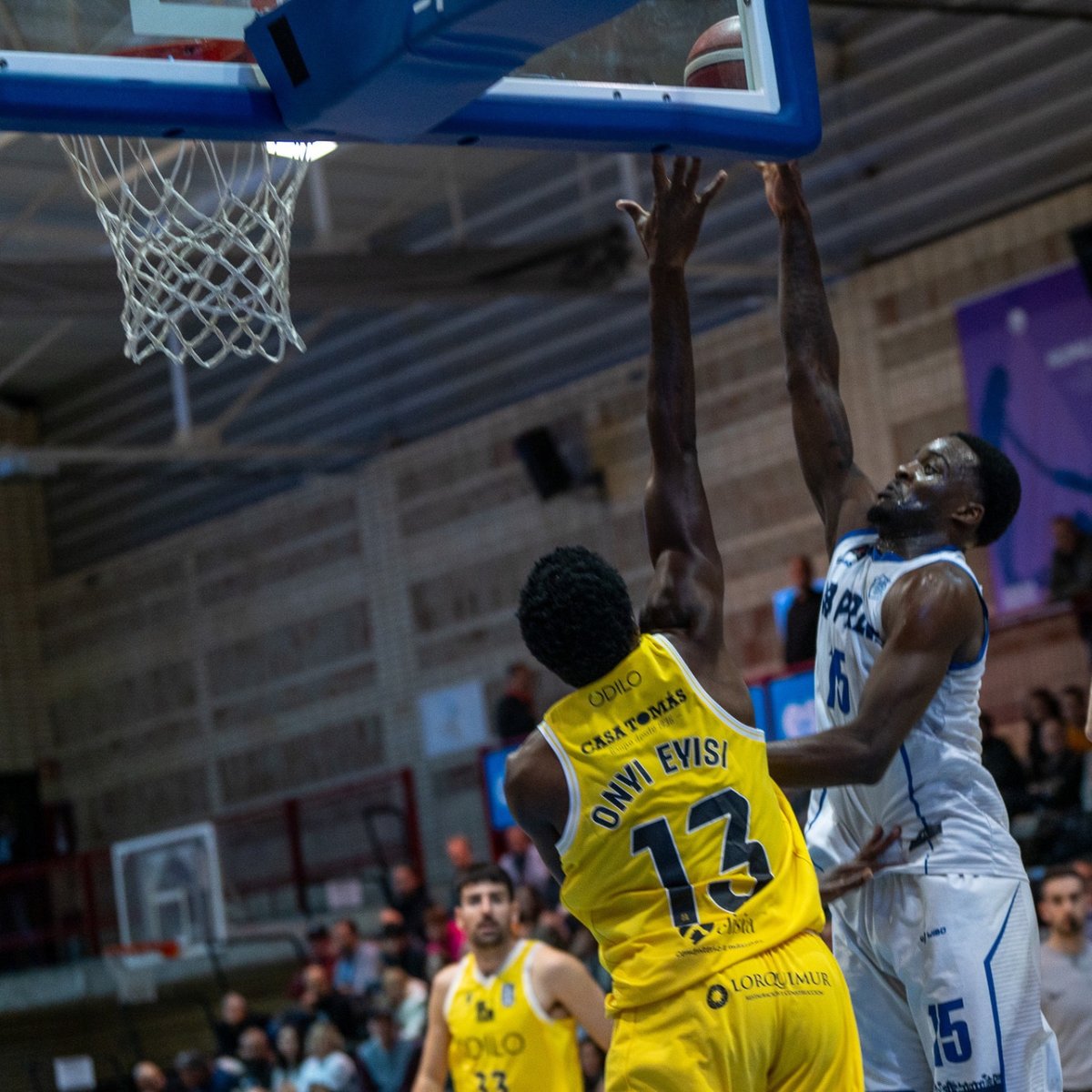 CBPrat's tweet photo. 🎙️#LEBPlata
Michel Boe Nguidjol deixa de formar part de la plantilla del primer equip.
El club i el jugador arriben a un acord per posar fi a la relacional contractual.
Des del #cbprat desitgem a @Boecozy molta sort, tant en lo professional com personalment.
Gràcies per tot 🚀👏 https://t.co/CFs2Vl3mhh