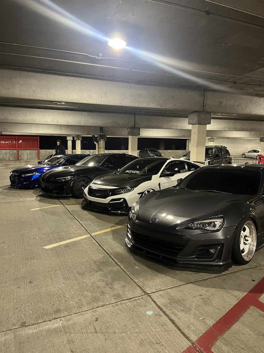 narciso_ex's tweet photo. night Target runs🚶‍♂️ https://t.co/LnjhNinf5R