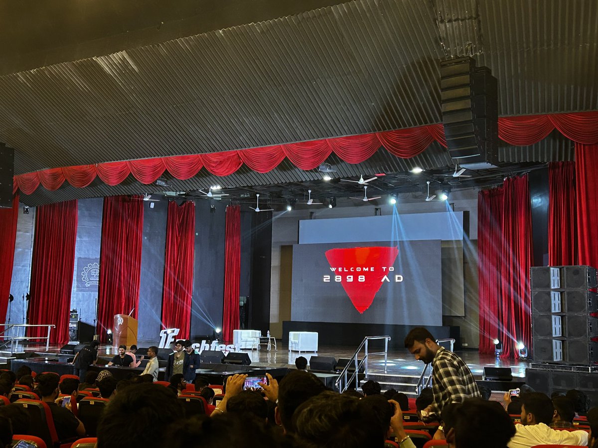 teja_aaaa's tweet photo. Kalki event at IIT Bombay

@VyjayanthiFilms @Kalki2898AD
@nagashwin7 #Kalki2898AD #Projectk https://t.co/2vHeinWb3O