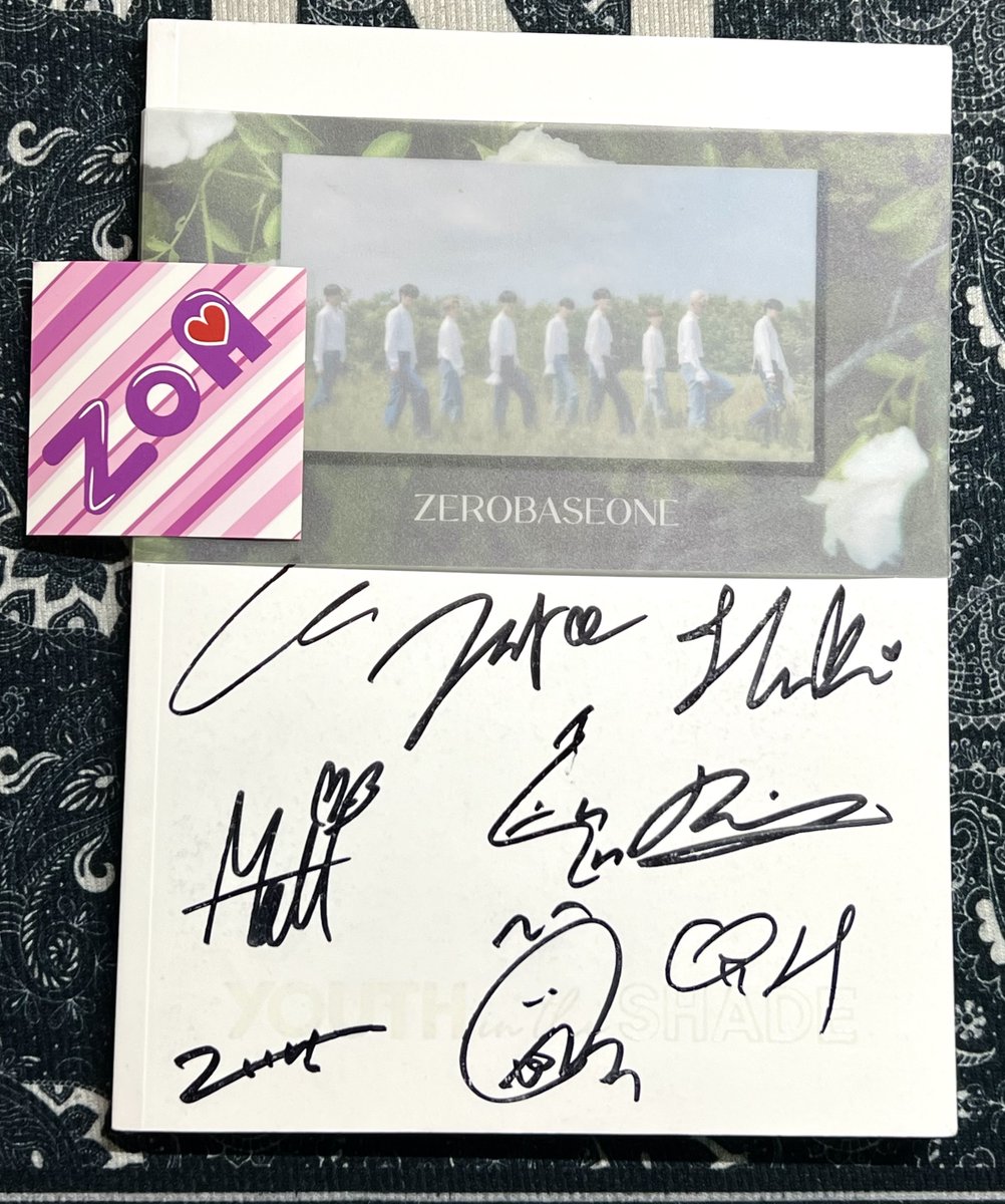 TeamZoa1's tweet photo. ✨サインアルバムイベント✨
ZOAをご利用いただく全てのお客様へ感謝の気持ちを込めて..
サインアルバムプレゼントイベント❤️‍🔥🎁🇰🇷
RT、イイネ、フォローしてくれた方1名様に抽選で贈呈いたします❣️
※鍵アカ除く🙅‍♀️
1月12日に個別にてご連絡させて頂きます♪
#ZEROBASEONE   #ZOA代行 #サインアルバム https://t.co/ol9DKR7njR