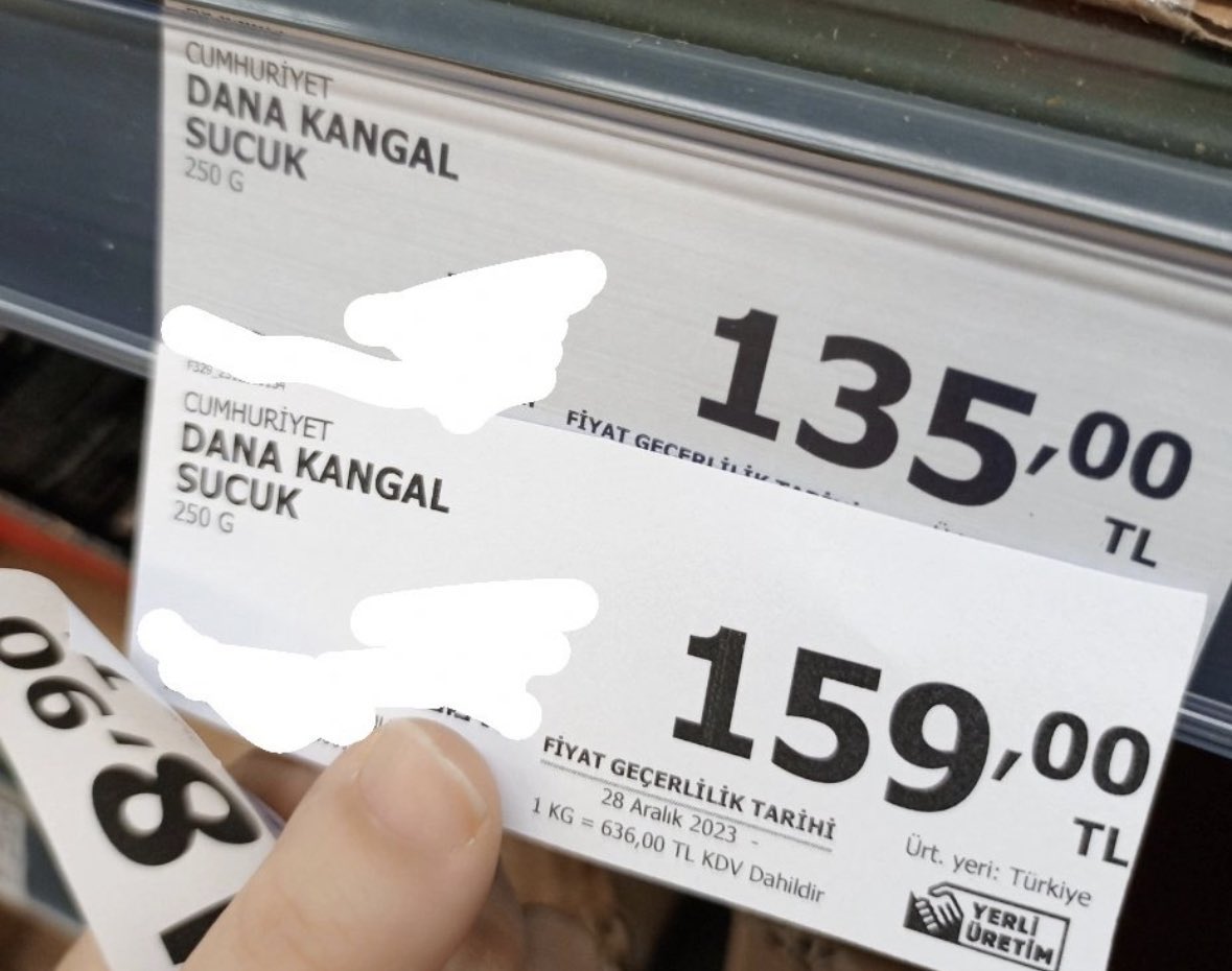 Gumucaps's tweet photo. Asgari ücret zammı sonrası bazı marketlerde fiyatlara zam gelmesi sosyal medyada gündem oldu. 👀 https://t.co/jgqqFbbh2P