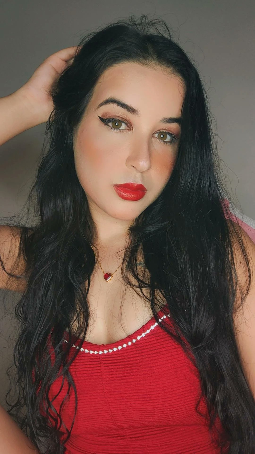BuzzCast Official on X: 🎉 Happy Birthday to our amazing streamer! 🎂  👉She is ESMERALDA🏜️⃟✨ ⚡Come BuzzCast and watch her lives: 4950088  buzzcast christmaslive christmastime steamerin streamerespañol  streamergirl liveapp livestreamer ...