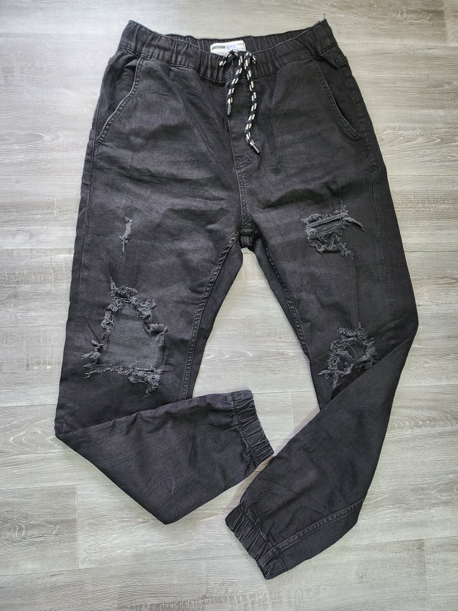 keymoolahKeem's tweet photo. Oneni mali.🔥🔥🔥  
Jeans. Available @1500only
Dm/whatsapp 0707656809
Frame 1 waist 32
Frame 2-4 waist 34
@osoroKE @AllanNyash @abuyamasta https://t.co/ORCIwl6XOR