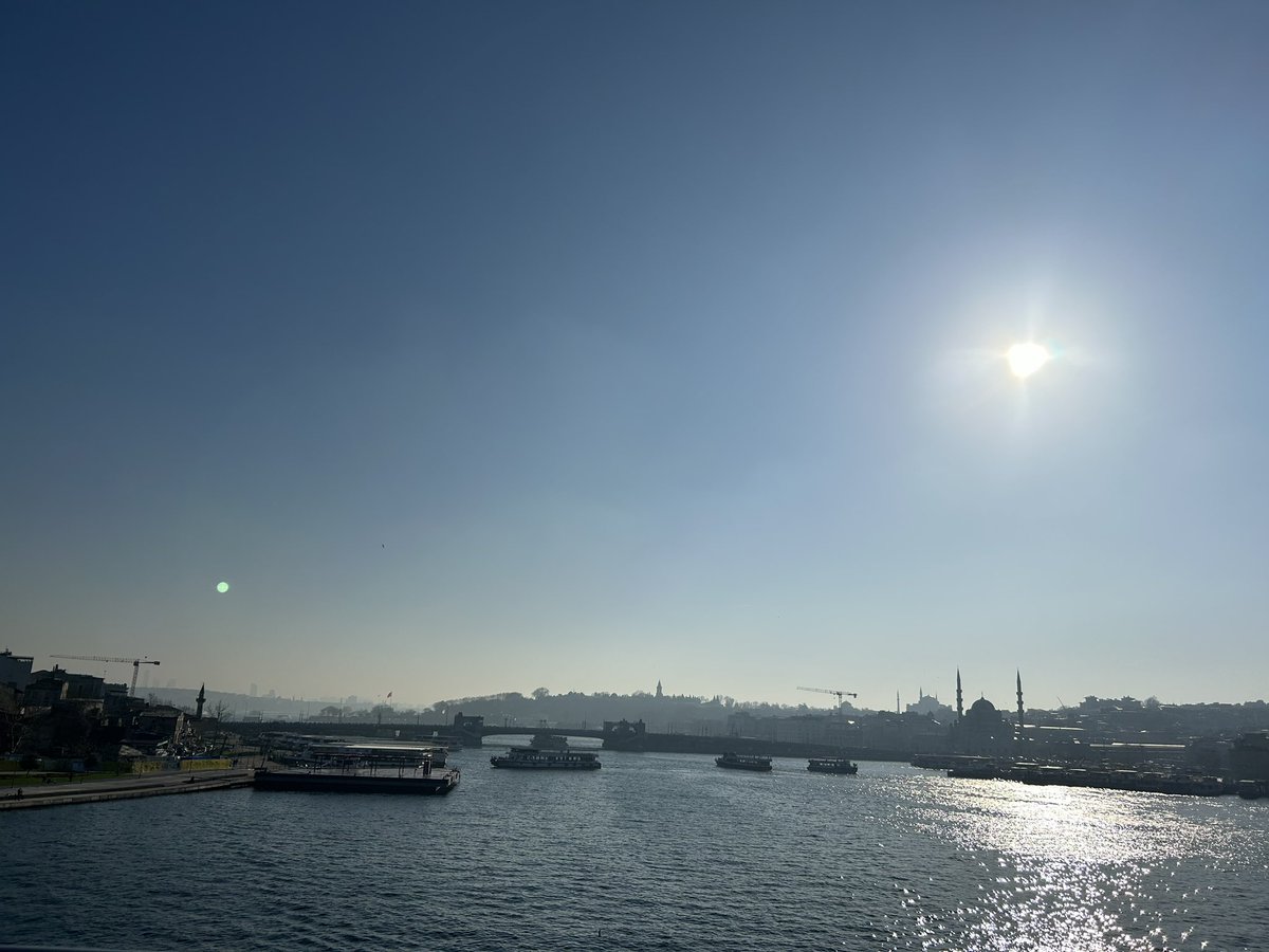 ozlemkaraboga's tweet photo. Hey sen ne güzelsin kavgamızın şehri. https://t.co/rq2dZC1RYP