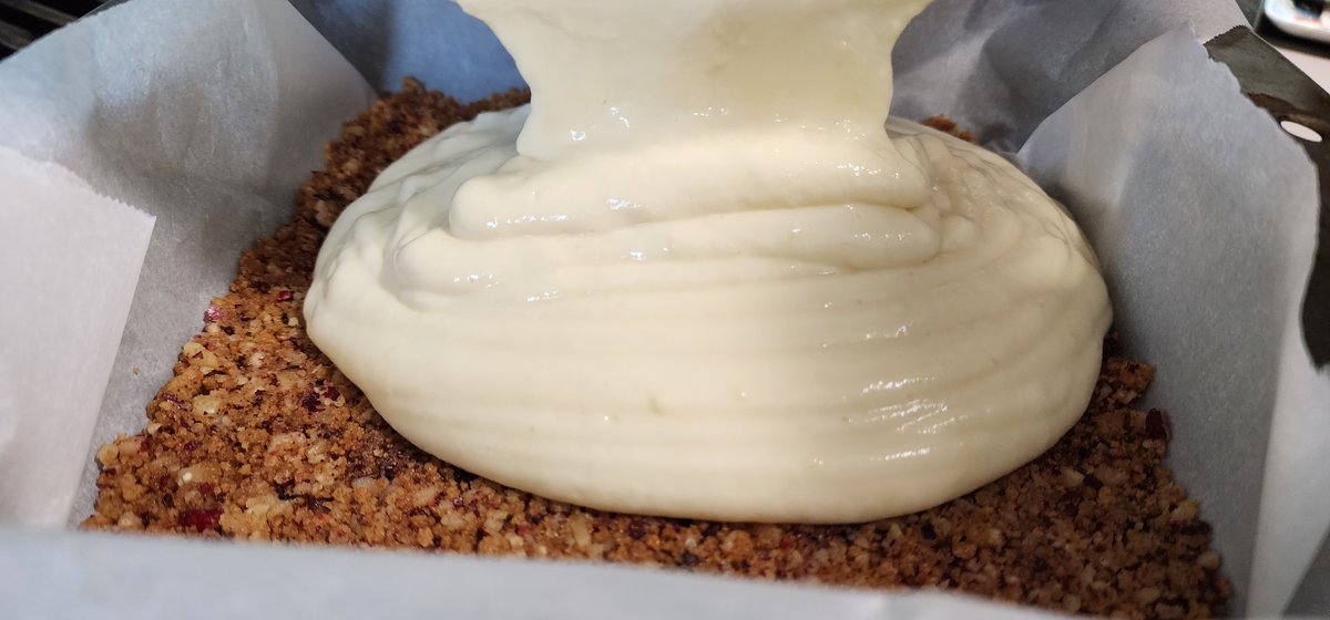 Foodfaye's tweet image. No cheese to make your cheesecake? No problem! I made mine with Greek yogurt. It worked perfectly! The topping is made from delicious Australian mangoes from @MelissasProduce. Cake has a ginger cookie &amp;amp; walnut crust. 
#twitterbakealong #festivebakes
@Rob_C_Allen
@thebakingnanna1