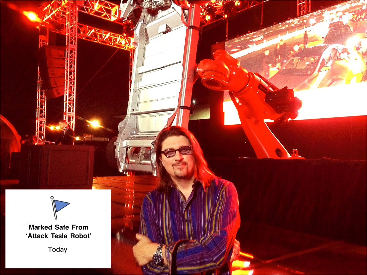 It argued with me, but we settled everything reasonably, and without violence #killer #robot #Tesla