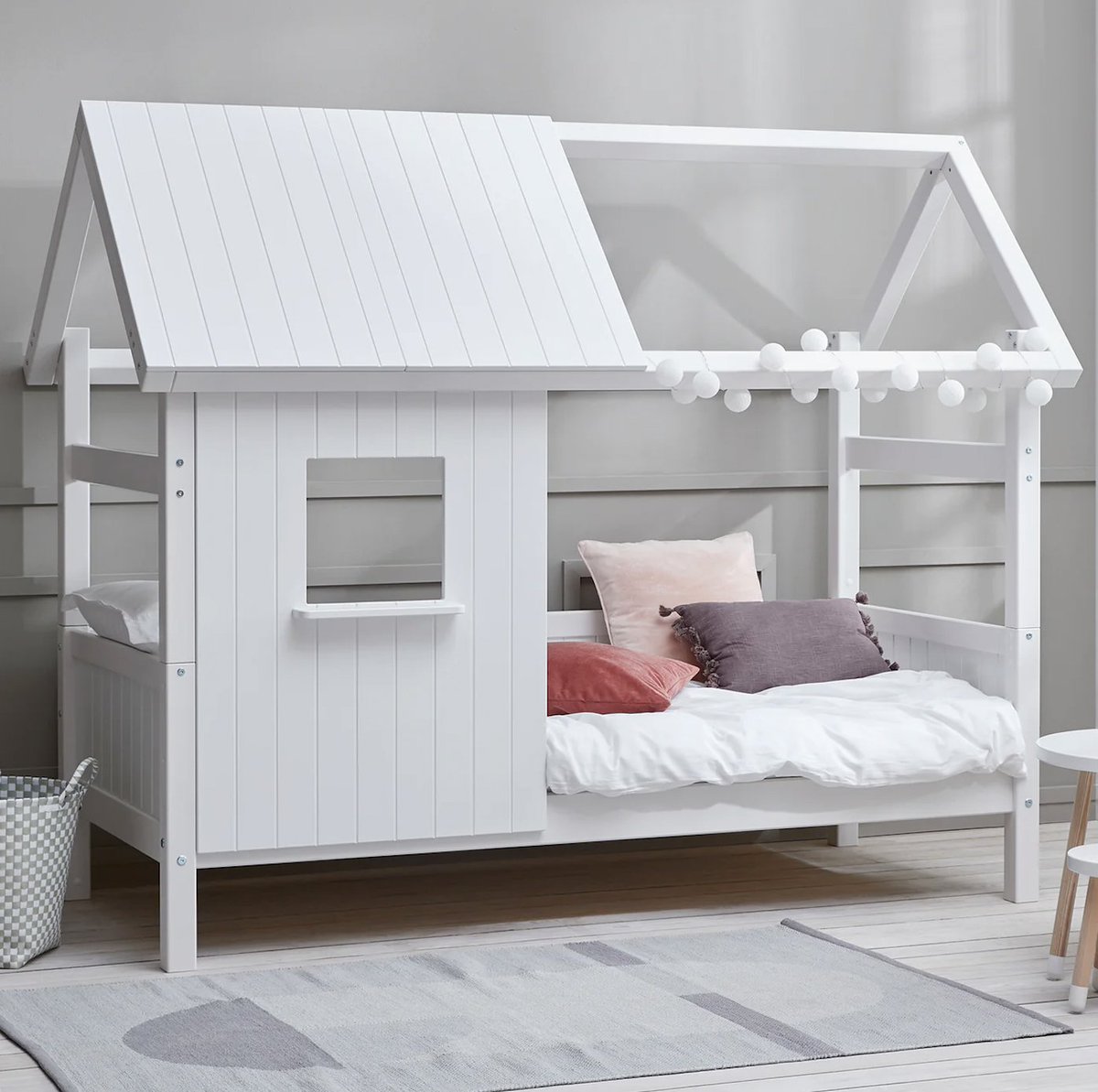 familywindow's tweet image. Start the year with a cosy new space to fuel their imagination ✨

A castle, a spaceship, or even their own little house - the possibilities are endless 💫

#FamilyWindow #BedroomIdeas #GirlsBedroomInspo #FosteringImagination #KidsBedroomIdeas #BedroomsOfIG #BedroomMakeovers