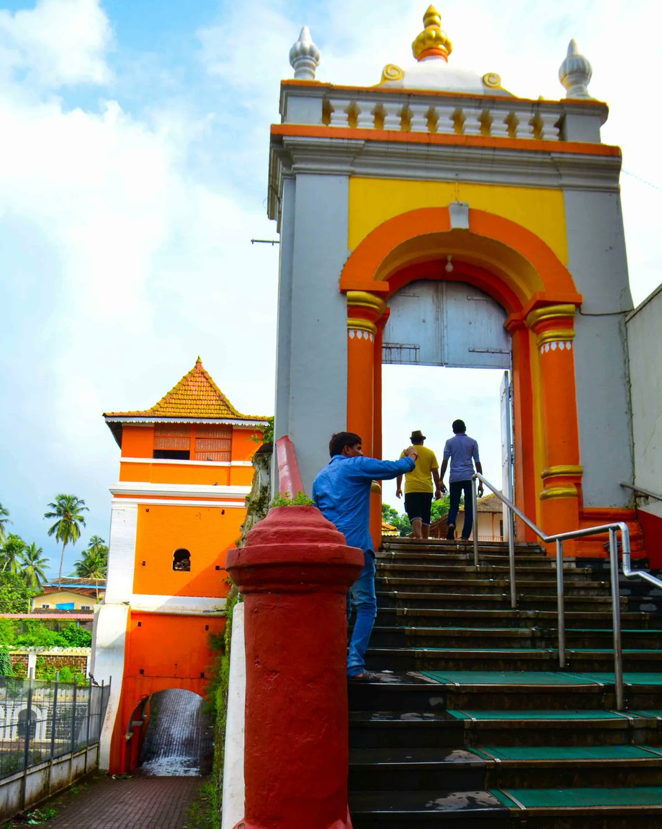 Gomantak_Times's tweet photo. Unwind and find your inner peace at the Shree Manguesh Temple, one of Goa's biggest and most beautiful temples dedicated to Lord Shiva. 
𝗥𝗲𝗮𝗱 𝗠𝗼𝗿𝗲: https://t.co/wp02XVk3BV 
#GoaTourism #BeautifulTemples #ShreeMangueshTemple #PondaGoa #TravelGoa #SouthGoa #HeritageSitesGoa https://t.co/zU15IMzsR8