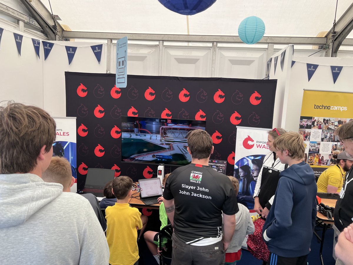 EsportsWales's tweet photo. What an incredible year for Esports Wales! And plenty more to come!🏆

Join in and share your favourite ESW 2023 moments below!😍🏴󠁧󠁢󠁷󠁬󠁳󠁿

#EsportsWales | #Esports https://t.co/KzT741OI38