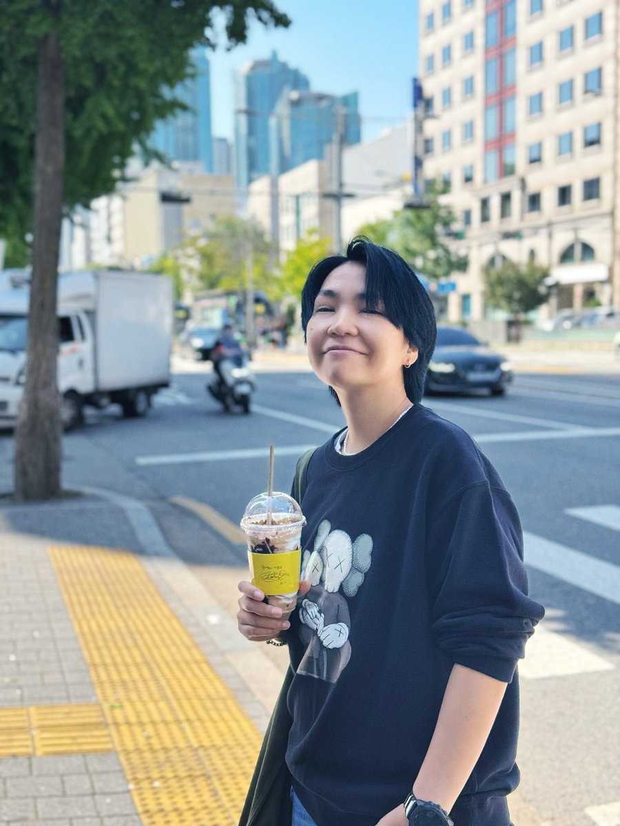 rosesirintip's tweet photo. โตแล้วกินกาแฟได้ https://t.co/Z4O8jsxwaL