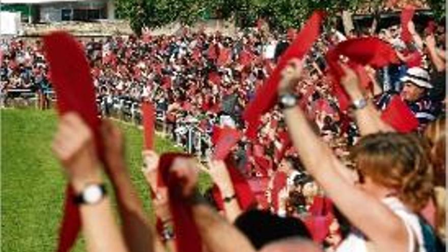 exjugadorsueolo's tweet photo. Ganes de tornar al Municipal, al dia del Girona B estava malalt, demà si Déu vol veurem al Barça At. Som-hi @UEO1921 #partitsolidari #Caritas https://t.co/5NekdZH3bT