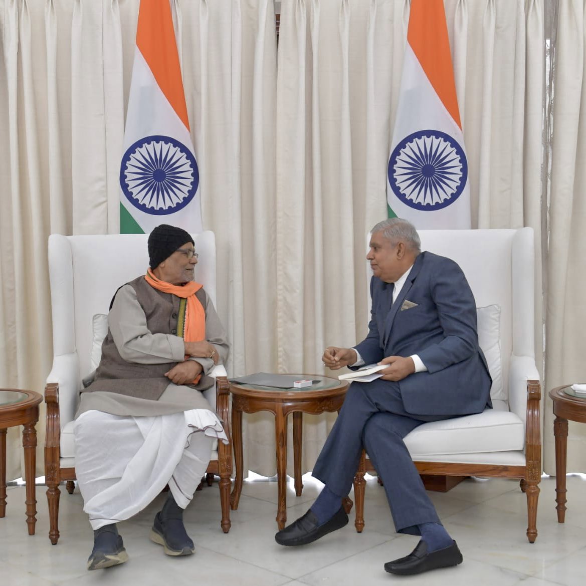 Padma Bhushan Shri Hukumdev Narayan Yadav Ji, former Union Minister and former Member of Parliament, called on Hon'ble Vice-President, Shri Jagdeep Dhankhar at Upa-Rashtrapati Nivas today. <a href="/HDNYADAV/">Hukumdev Narayan Yadav हुकुमदेव नारायण यादव</a>