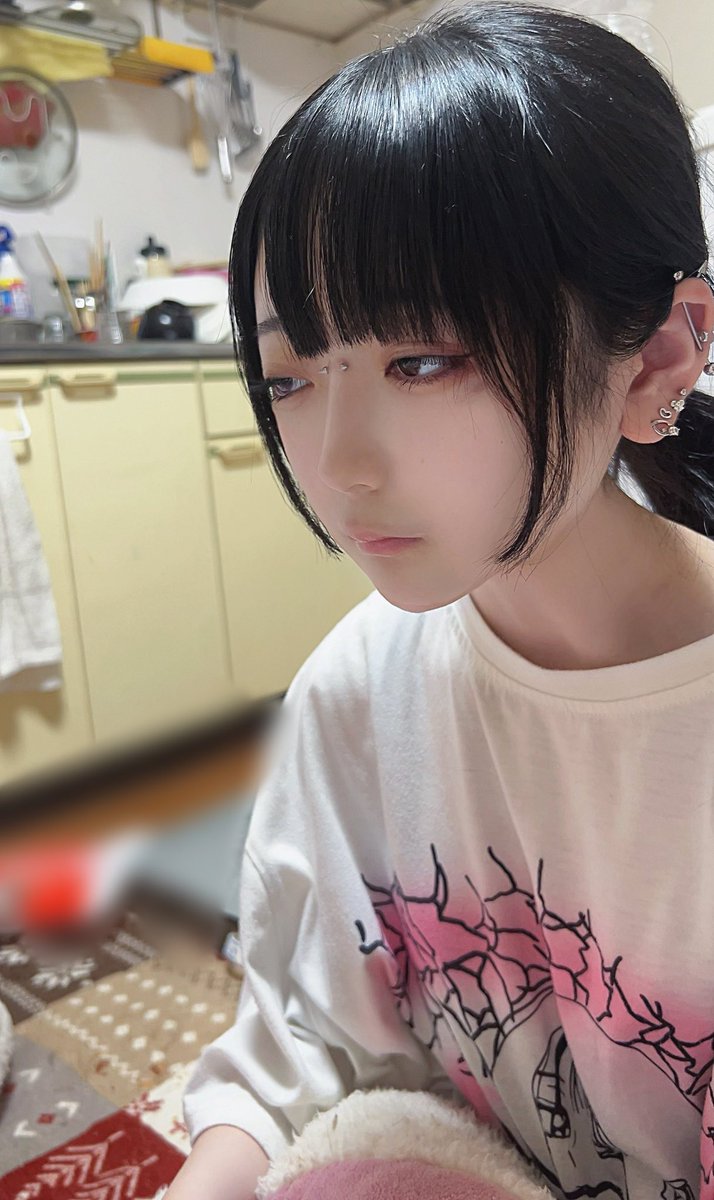 妹にメイクしてもらったンゴ^^ いつもより強めの女^^