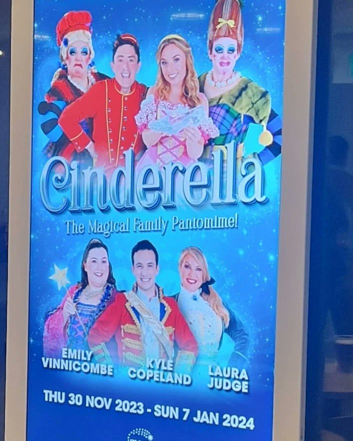 Rowan and Paige had an amazing time last week seeing EMILY VINNICOMBE make her panto debut as the fairy godmother in Cinderella in Rotherham 🤩😍💜🦊🎄 What. A. Queen.

#panto #AshrowXmasShowTour2023 #ashrow #Ashrowian #og #fairy #comedyqueen #funnygirl #actor #actorslife 🧚‍♀️