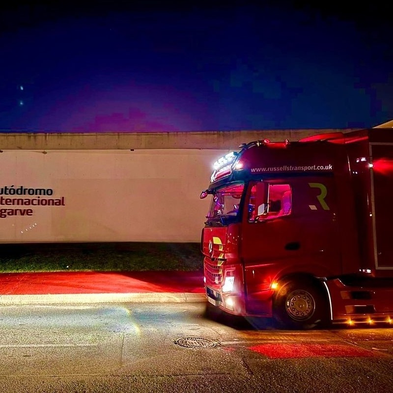 DaimlerTruckUK's tweet image. Only the best will do for @russellstranspo.

Their Mercedes-Benz #Actros is used to transport very important cargo: motorsport vehicles for teams that compete around the world.

We love this shot of their Actros fully loaded &amp;amp; departing following a weekend of racing at Portimao.