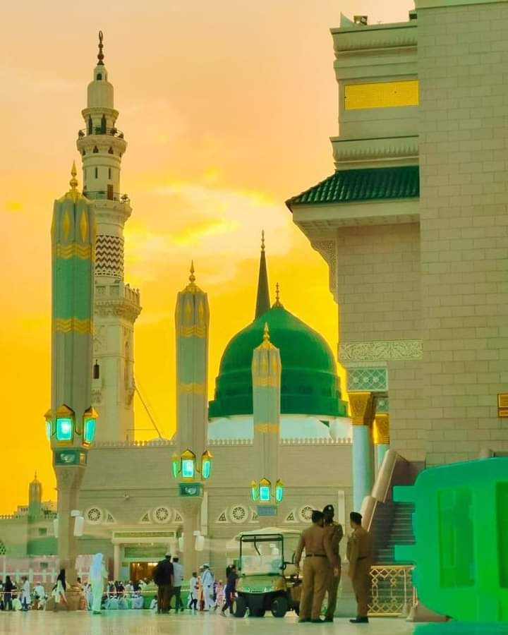 seniyanz's tweet photo. کروڑوں دُرود و سلام
 ہمارے پیارے نبیءِ کریم,
حضرت محمد مصطفیٰ ﷺ پر اورآپﷺ کی آل پر۔ https://t.co/3s7IjMWNnB