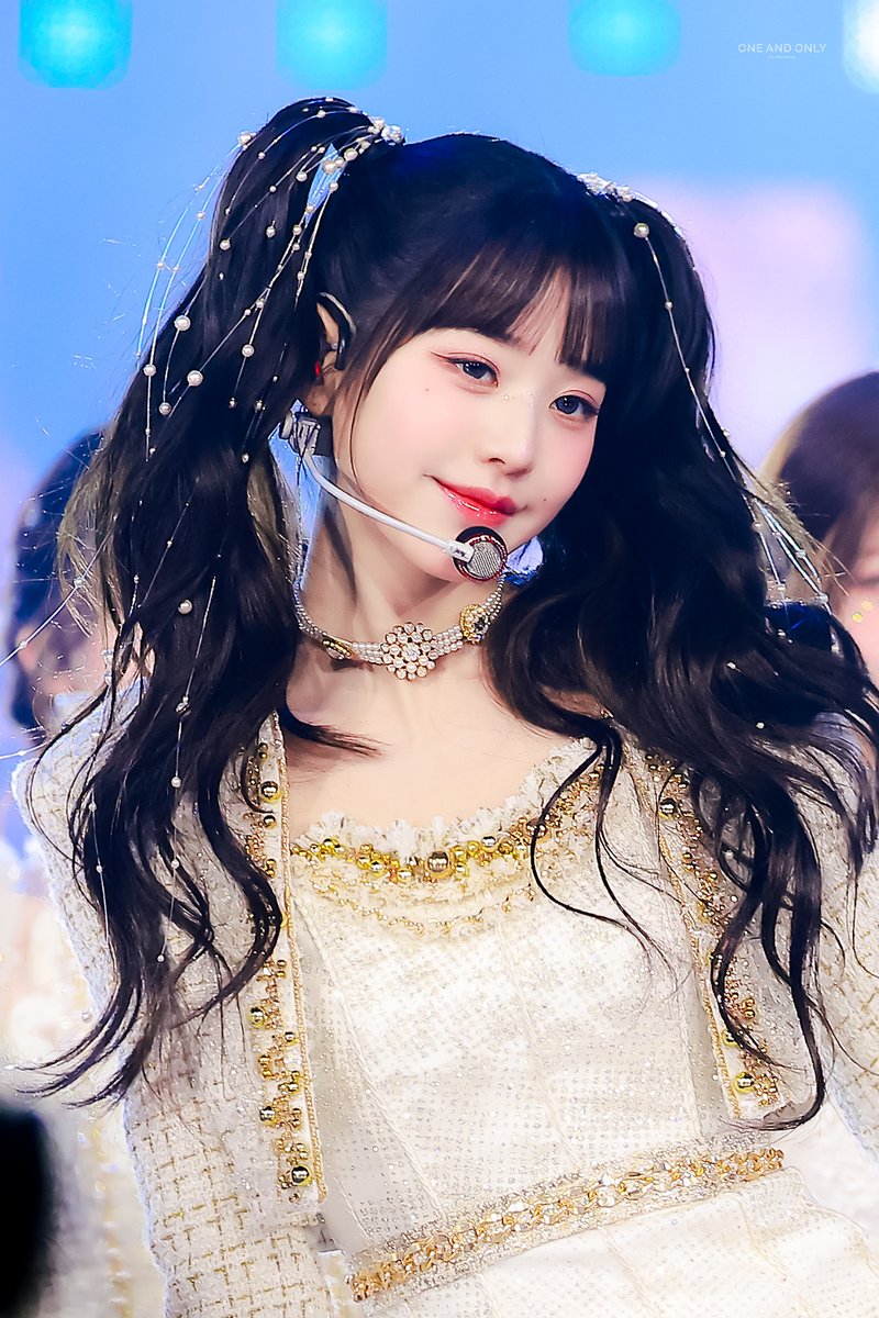 OneandOnly_IVE's tweet photo. 231225 가요대전 원영
믿어요 산타베이비❤️
#아이브 #IVE #장원영 #원영 
#JangWonyoung #WONYOUNG https://t.co/UjCjhBwRoO