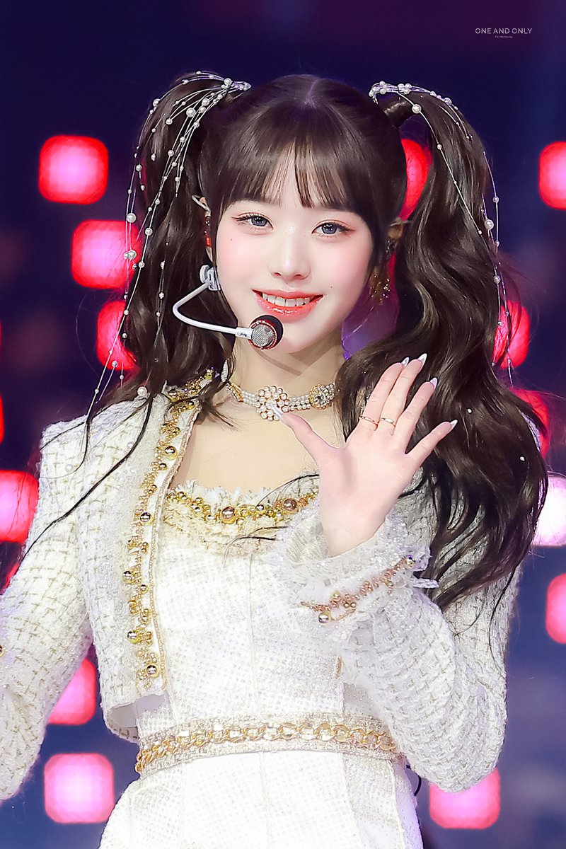 OneandOnly_IVE's tweet photo. 231225 가요대전 원영
믿어요 산타베이비❤️
#아이브 #IVE #장원영 #원영 
#JangWonyoung #WONYOUNG https://t.co/UjCjhBwRoO