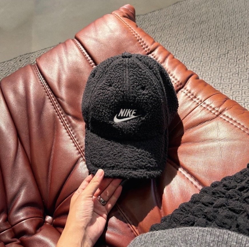 CaminoTV's tweet photo. La casquette sherpa Nike ✨

Lien affilié https://t.co/7Kq6kxjnMp 30€ https://t.co/HhFpp7k6un