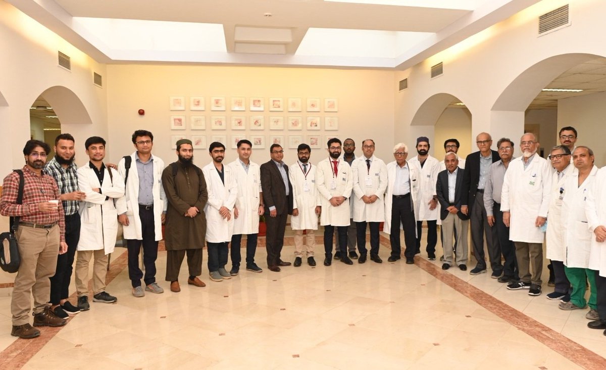 AsadShahzadHas1's tweet photo. The year has ended with another news of success. Urology residents from Lahore, Layyah and Mansehra were awarded MS in the subject of Urology. The day has come after 5 years of rigorous training. Its our hope to see them serving the under-privileged. @SIUTOrg 2023 https://t.co/OvC1O8sADr