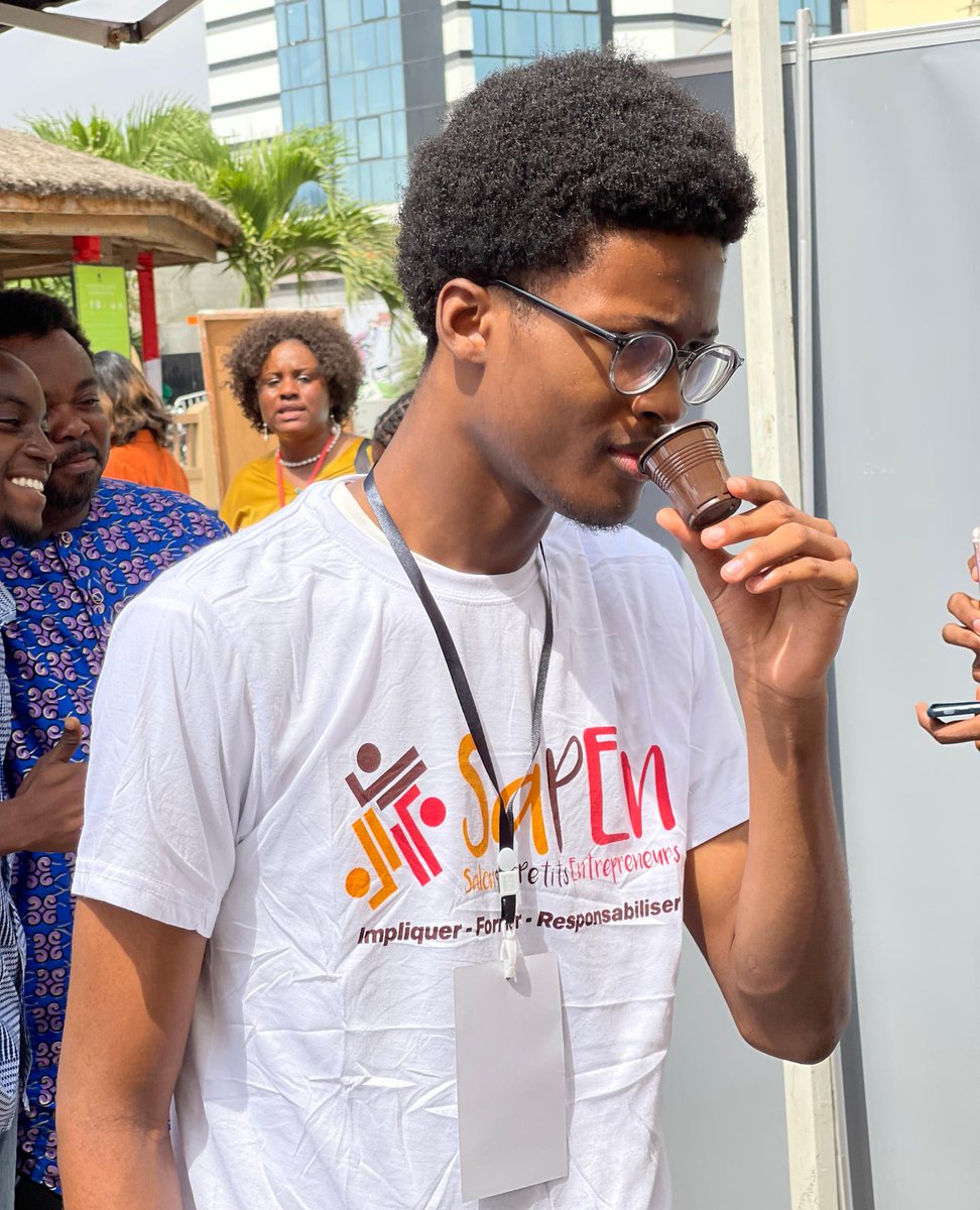 globalactions1's tweet photo. DERNIER JOUR D'EXPOSITION AU SALON DES PETITS ENTREPRENEURS ÉDITION 2023 (SAPEN)✨

Nous sommes actuellement a Azalai Hôtel et nous vous attendons.

Venez découvrir les produits locaux made in benin, exposés par les enfants ayant participé au programme SAPEN 2023. 😍 https://t.co/6mX1GiNKMs