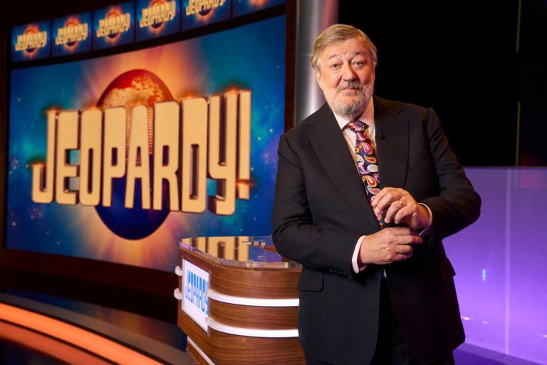 I am very excited to be clue (not question) writing for Jeopardy! It was great fun and such a lovely show to work on. It's all BRAND NEW. Series 1 episode 1 is on New Year's Day at 5:45 on ITV, then every weekday at 4 (before The Chase) #jeapordyuk