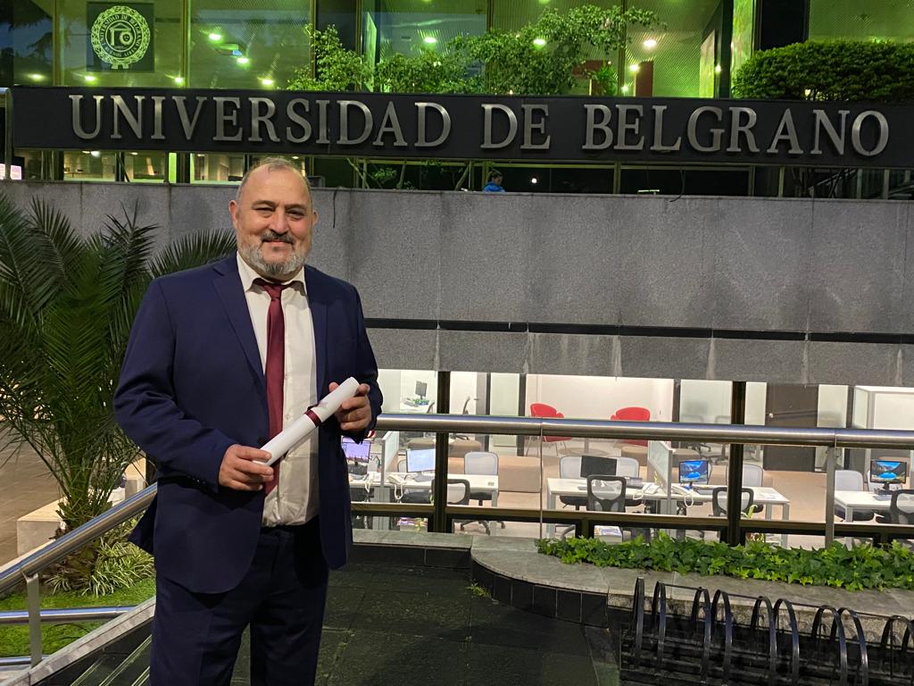 Le damos la despedida al Ing. Agr. Leonardo Galaburri. Luego de más de 13 años ejerció el rol de Decano de la Facultad de Ciencias Agrarias. Produjo grandes cambios en los contenidos y condujo el cambio de paradigma de los agronegocios a la Bioeconmia. Agradecemos sus servicios.