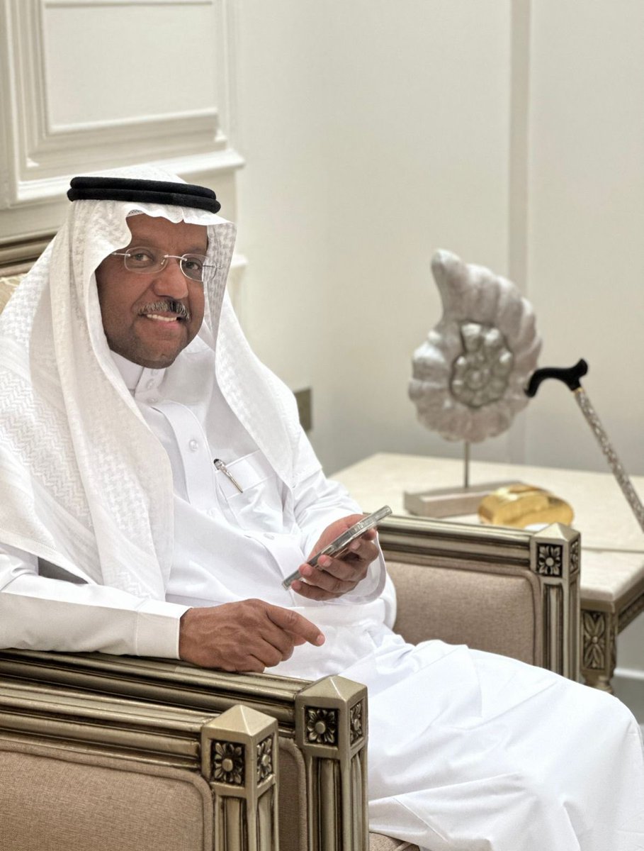 HamamNaif's tweet photo. لو طاحت سهوم الذهب والملايين
ما طاحت سهوم الظفر والمراجل

ما دامنا بدروب ابوي ماشين
جاك الخبر ياللي تبي العلم عاجل

@mah22112 https://t.co/qzKuY1mg5U