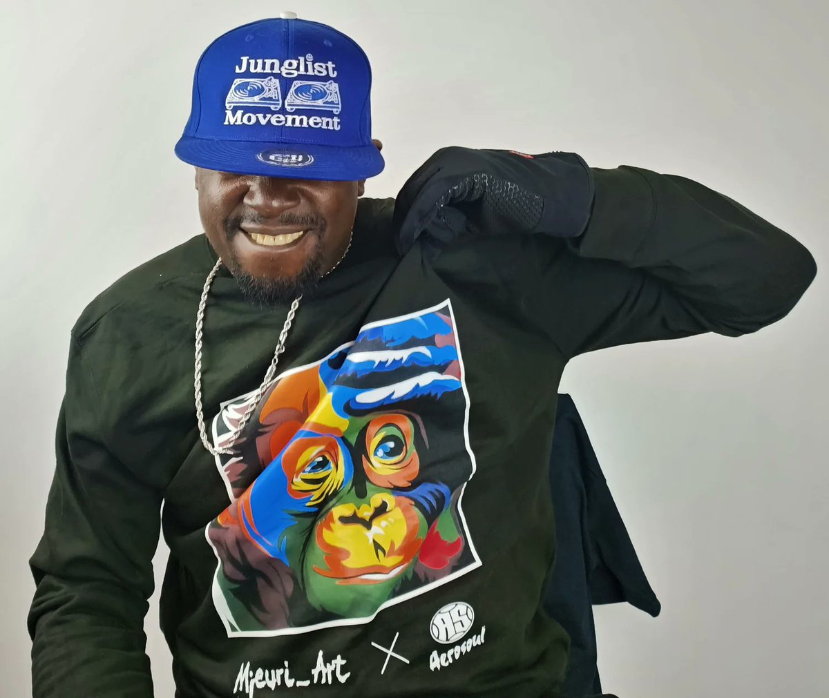 aerosoullimited's tweet photo. Theyβre back ππ
Snaps are Riiiiiiiight BACK
check my man sporting allllla the aerosoul garmz BIG LOVE π€
https://t.co/4Wm887q2bA
#aerosoul #king #uk #london #tracksuit #junglism #junglistsoldier #junglistmovement #fam #winter #ootd #hiphopmovement #dayone https://t.co/pb5aC6R6Ct