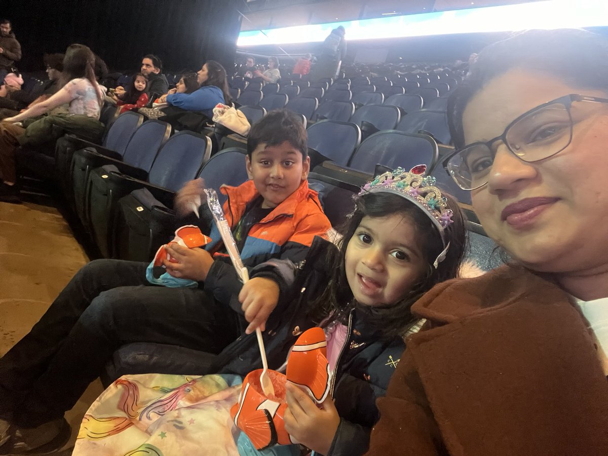 pritin14's tweet photo. #DisneyOnIce https://t.co/J4yUKAY799