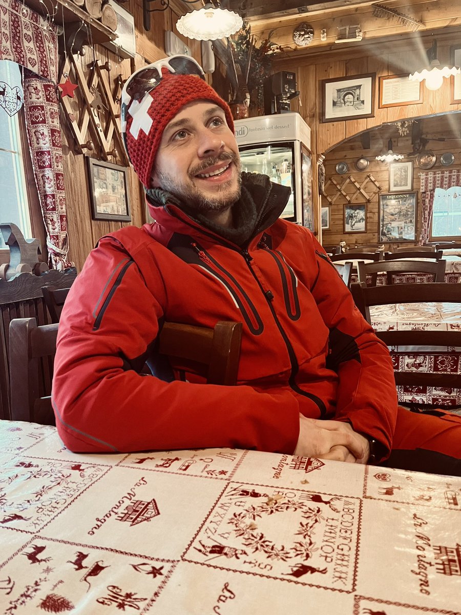 mariocaldera's tweet photo. Pubblica la foto di un viaggio o non viaggerai piu per tutto il 2024… 😜 https://t.co/5h5fTX4MVP