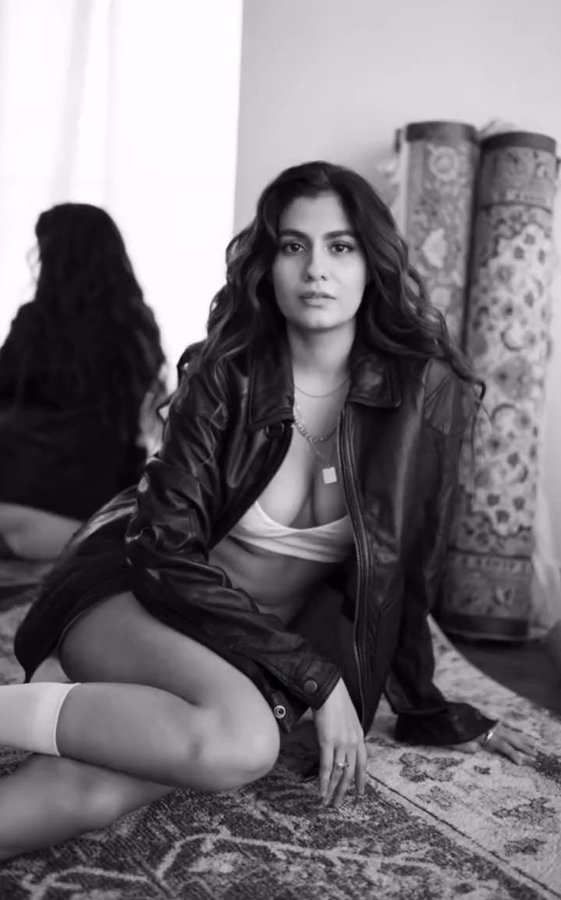 GCgg6sBX0AAWpj8?format=jpg&name=900x900