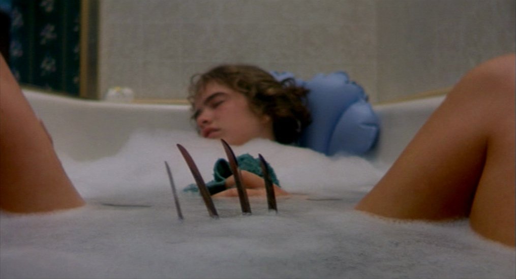 A Nightmare On Elm Street (1984).

Director 🎬: Wes Craven.
DOP 📸: Jacques Haitkin.

#ANightmareOnElmStreet 
#CineMomentsHQ