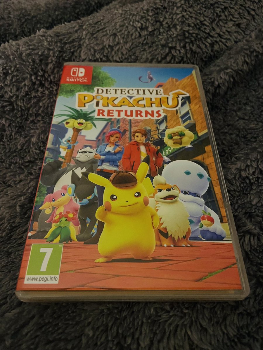 Sinwoo088's tweet photo. Anniversary gift ⚡️🥰 she knows me well @jenifer_dane #Pikachu https://t.co/2yN3kX524v