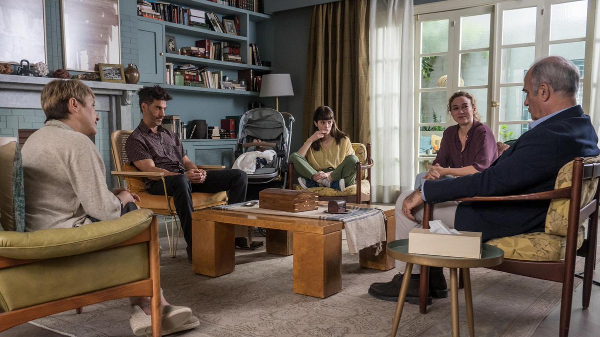 zetastudiosprod's tweet photo. #DíasMejores2 entre las 10 Mejores series españolas de 2023 por @LunesSeriefilos. 👏 https://t.co/9pnA5pQM2O https://t.co/vBc46TeiAk