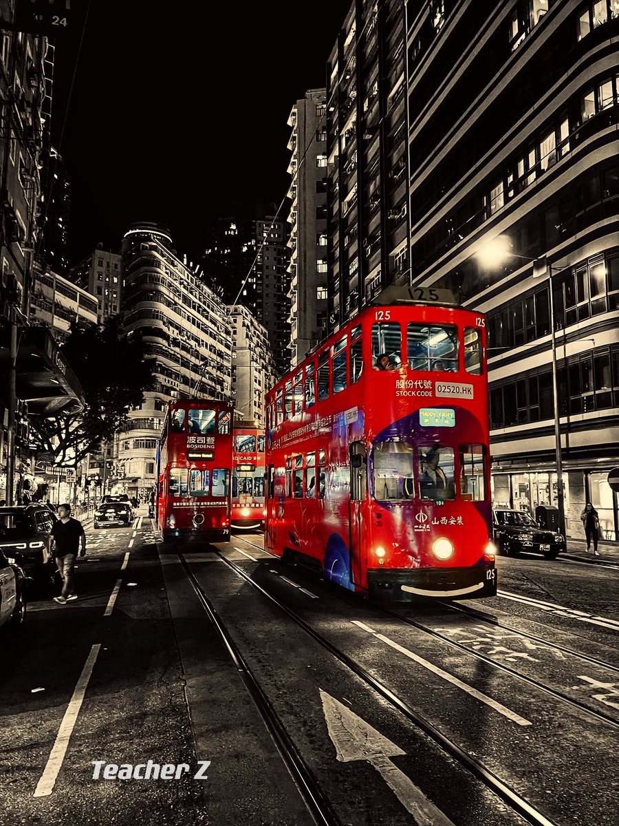 TeacherZ6's tweet photo. dark red  

#HongKong https://t.co/QSmuUTUlGM
