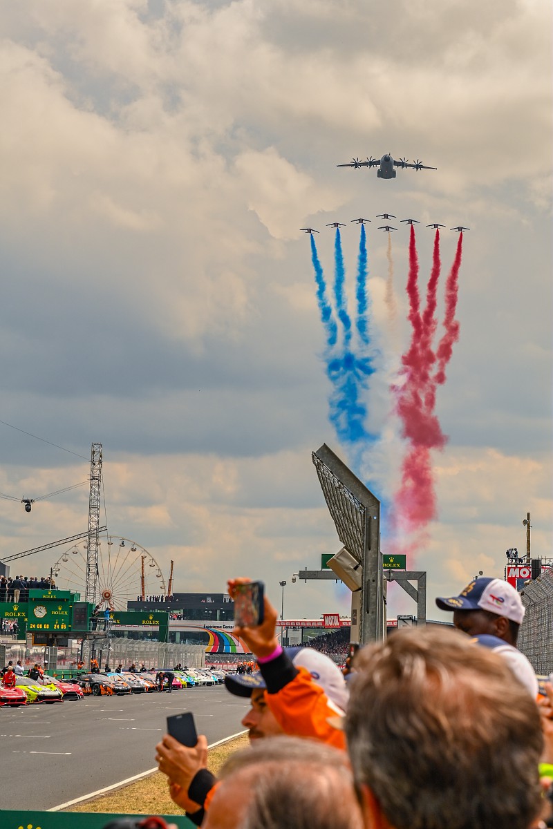 Une année 2023 haute en couleurs au Mans, à vos côtés ! 🫶 On se retrouve autour de nos événements incontournables et bien plus encore en 2024 ❤️​La Ville du Mans et la Métropole vous adressent leurs meilleurs vœux ✨ #2024