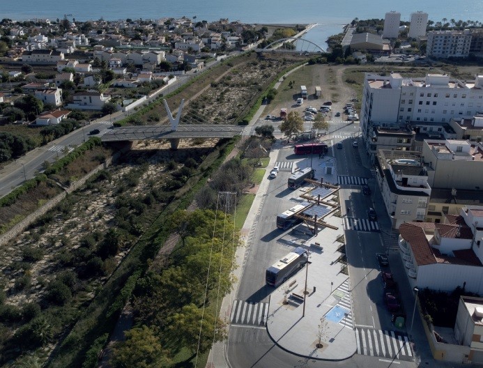 Conoce todos los detalles del proyecto premiado en la categoría “Urbanismo y paisaje” de los premios COACV 2023. Un proyecto que aúna sistemas novedosos de montaje, sostenibilidad y funcionalidad: 🔗  bit.ly/3Tosg1u <a href="/LaErreria/">La Erreria</a>