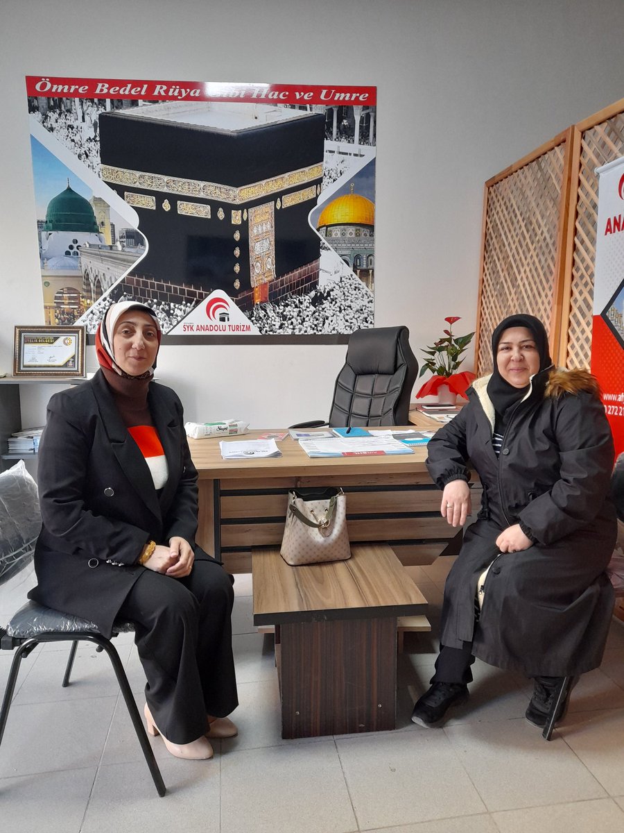 suhut_n's tweet photo. Şuhut Kadın Kültür Evi olarak Kadın Esnaf ziyareti kapsamında Zübeyde  Balı hanımefendiyi ziyaret ettik. Hayırlı bol kazançlar dileyip Şuhut Kadın Kültür Evilerimiz hakkında bilgilendirme yapdık.@kubrayigitbasi @AfyonValiligi @HarunResitHan @suhutkaymakami @afyonkulturevi https://t.co/GVGbNzXUpg