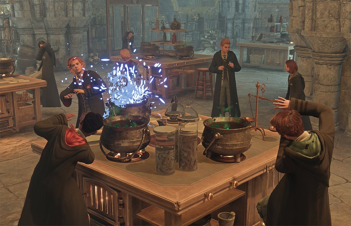 ギャレスが鍋を爆発させるシーンで、皆は顔を庇う仕草するけどオミニスはしてないなぁと。ポピーもしてないけど顔を背けてる感じ？
見えないからとっさに顔を庇うっていう行動が出ないのかなと思った。
何パターンかあるのか検証してみたかったけどセーブするの忘れちゃった…