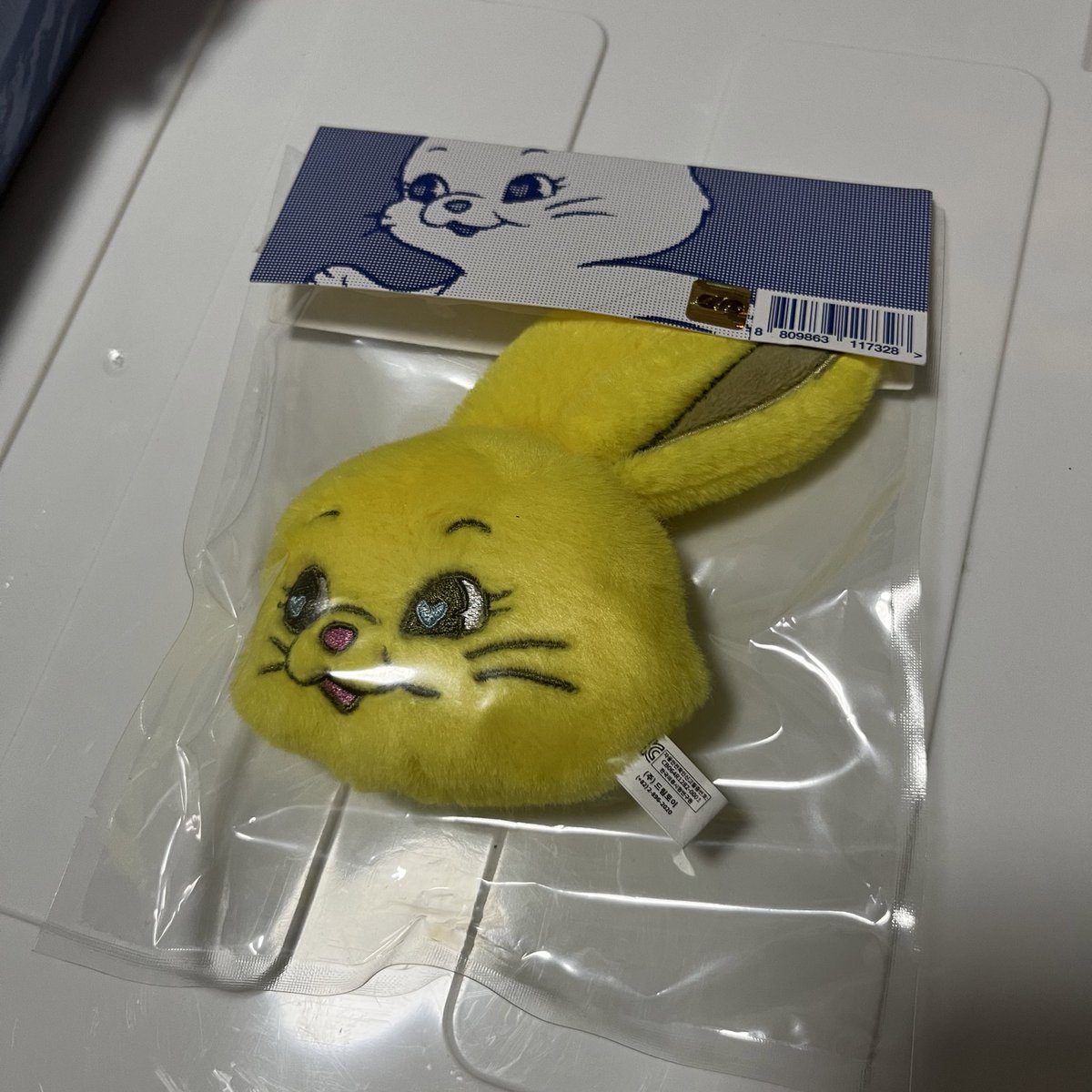 stf_kiosk's tweet photo. wts🐰 NewJeans tokki fluffy keyring 
— พวงกุญแจกระต่าย สีเหลือง มินจี ยังไม่แกะ
📮650 บาท รวมส่ง (ยกเว้นพื้นที่ห่างไกล)
สอบถามเพิ่มเติมทาง dm ได้เลยค่า
#ตลาดนัดNewjeans #ตลาดนัดนิวจีนส์ https://t.co/IIwR2q0a5x