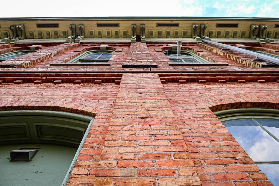 TourRailwayCity's tweet photo. Today for #FriendlyFriday we continue our downtown tour with a shoutout to @casostation! 🚂 The CASO Station is named after the company that built it in 1870, the Canada Southern Railway Co. 

Located at 750 Talbot Street.⁠
⁠https://t.co/aUmQzuvrSN
📸@berryphoto5907 https://t.co/5d4Sr9m46e