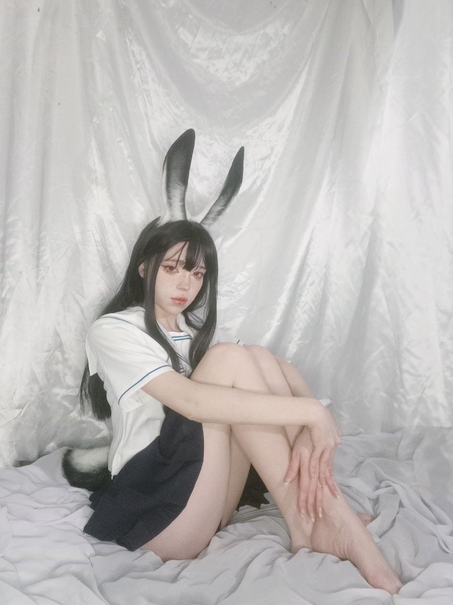 .    ๋    ⊹  ۫   ִֶָ   ˑ   ⊹  .    ๋    ⊹  ۫   ִֶָ   ˑ   ⊹  .   
🖤С Наступающим Новым Годом🖤

Провожаю год Кролика вместе с вами. Желаю, чтобы ваше желание исполнилось в новогоднюю ночь

#cos #cosplay #cosplayergirl #rabbitcos